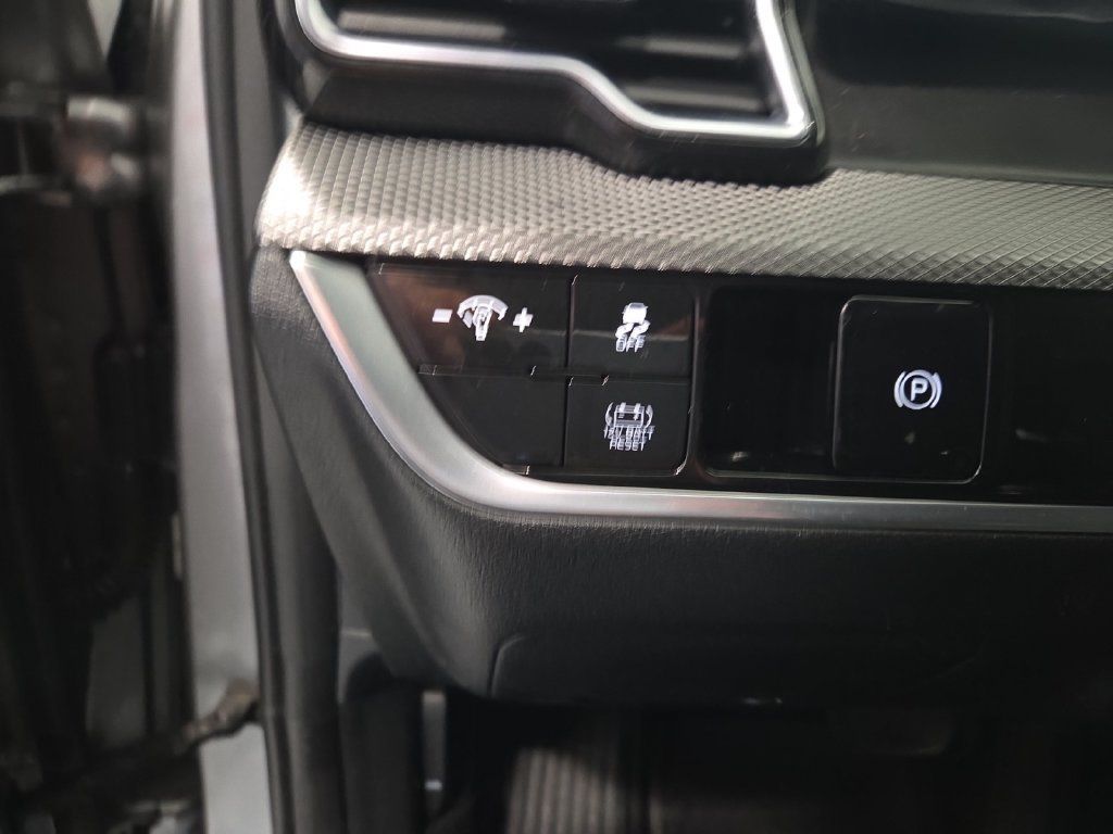 Used 2023 Kia Sportage LX AWD/4WD image 22