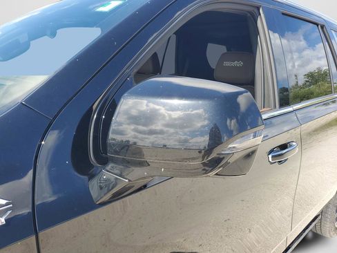 Used 2024 Chevrolet Tahoe High Country AWD/4WD image 27