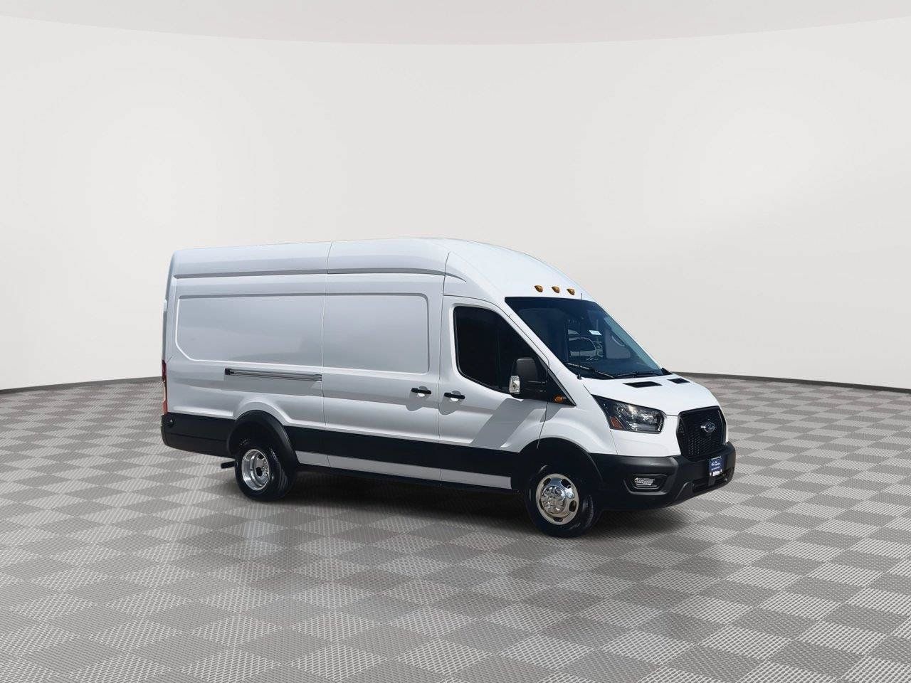 Used 2025 Ford Transit 350 148 High Roof Extended DRW AWD/4WD image 29