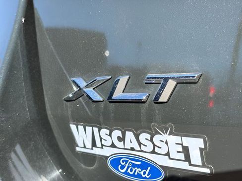 Used 2023 Ford Explorer XLT w/ Equipment Group 202A AWD/4WD image 15