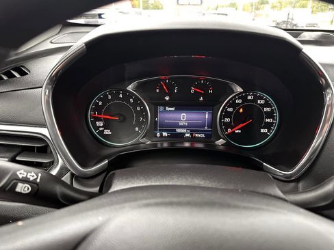 Used 2021 Chevrolet Equinox LT w/ LPO, Floor Liner Package FWD image 17