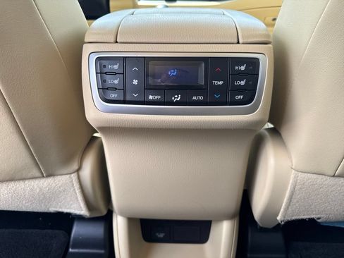 Used 2016 Toyota Highlander Limited Platinum AWD/4WD image 34