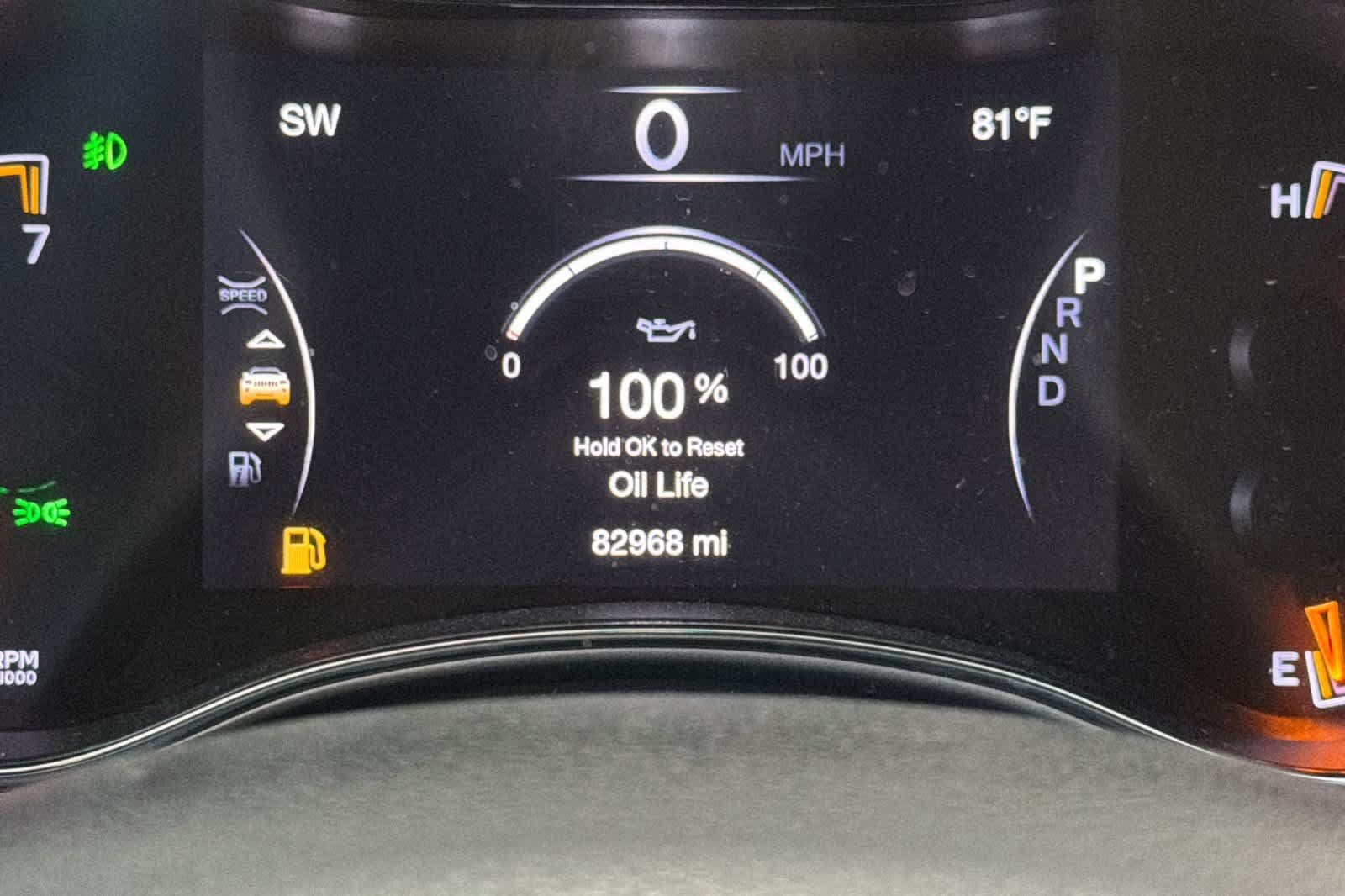 Used 2020 Jeep Grand Cherokee Altitude AWD/4WD image 29
