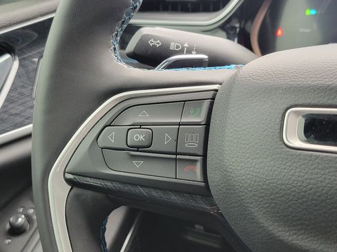 Used 2022 Jeep Grand Cherokee Trailhawk AWD/4WD image 11