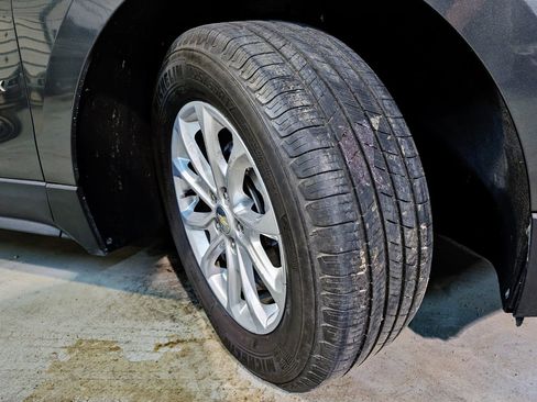 Used 2018 Chevrolet Equinox LT image 53