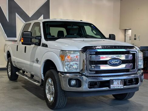 Used 2015 Ford F250 XLT w/ XLT Value Package AWD/4WD image 3