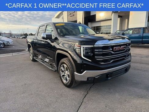 Used 2023 GMC Sierra 1500 SLT w/ SLT Convenience Package image 17