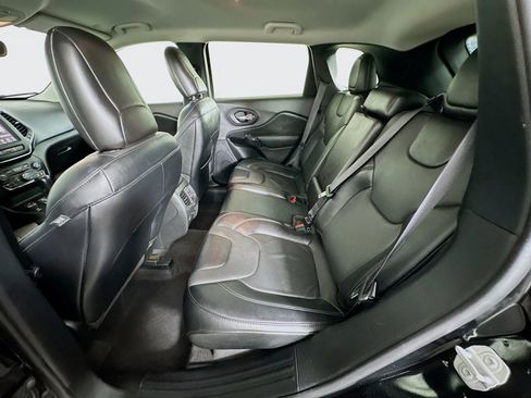 Used 2023 Jeep Cherokee Altitude Lux image 29