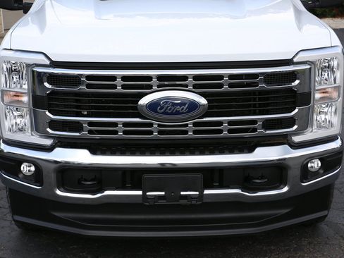Used 2025 Ford F250 XLT w/ FX4 Off-Road Package AWD/4WD image 39