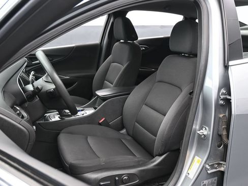 Used 2025 Chevrolet Malibu LT FWD image 10