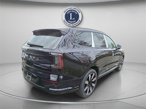 New 2025 Volvo EX90 Plus image 5