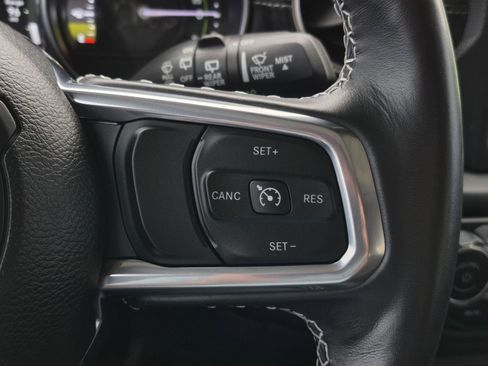 Used 2023 Jeep Wrangler Unlimited Sahara w/ Cold Weather Group image 15