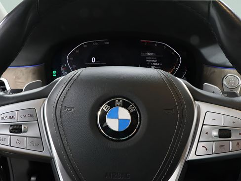 Used 2020 BMW 740i xDrive w/ Premium Package AWD/4WD image 15