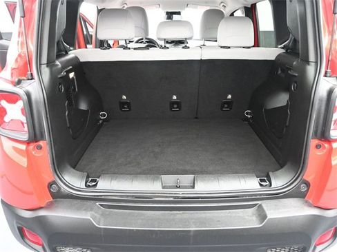 Used 2022 Jeep Renegade Latitude image 14