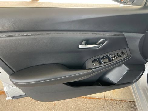 Certified 2023 Nissan Sentra S FWD image 7