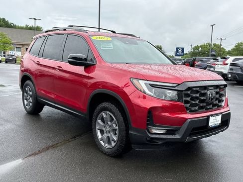 Used 2025 Honda Passport TrailSport image 5