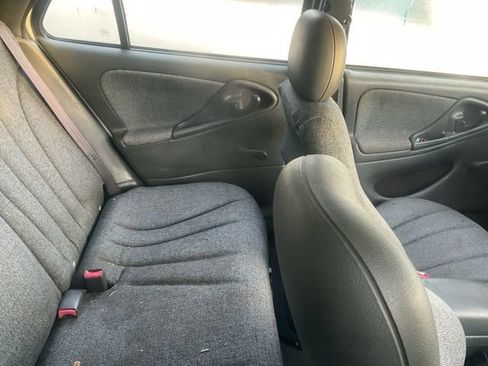 Used 2004 Chevrolet Cavalier Sedan w/ Preferred Equipment Group FWD image 4