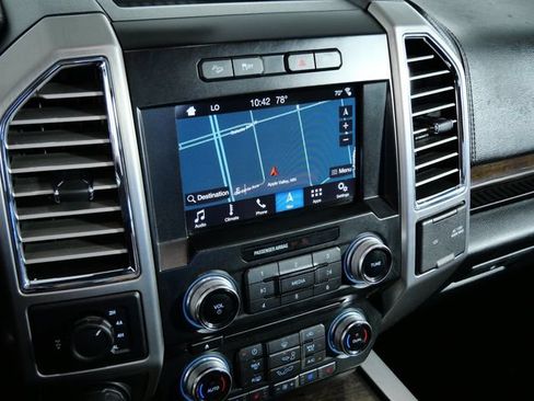 Used 2016 Ford F150 Platinum w/ Equipment Group 701A Luxury AWD/4WD image 22