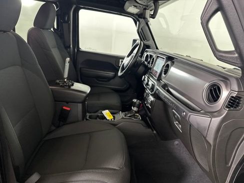 Used 2023 Jeep Wrangler Unlimited w/ Cold Weather Group image 27