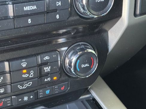 Used 2016 Ford F150 Lariat AWD/4WD image 29