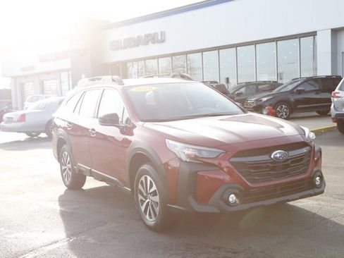 Used 2025 Subaru Outback Premium w/ Popular Package #1A image 1