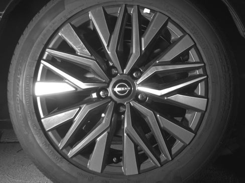 Used 2025 Nissan Altima 2.5 SV FWD image 15