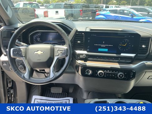 Used 2023 Chevrolet Silverado 1500 LT AWD/4WD image 15