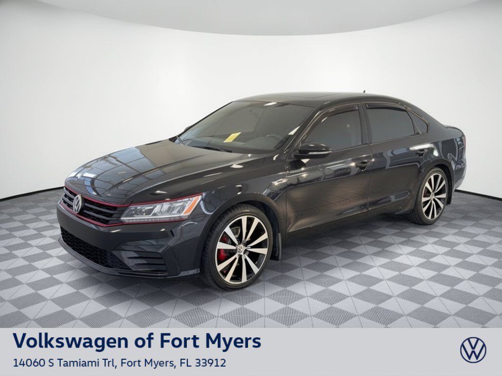 Used 2018 Volkswagen Passat 3.6 FWD image 1