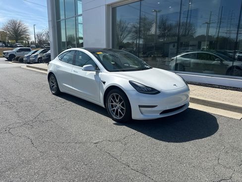 Used 2020 Tesla Model 3 Long Range image 2