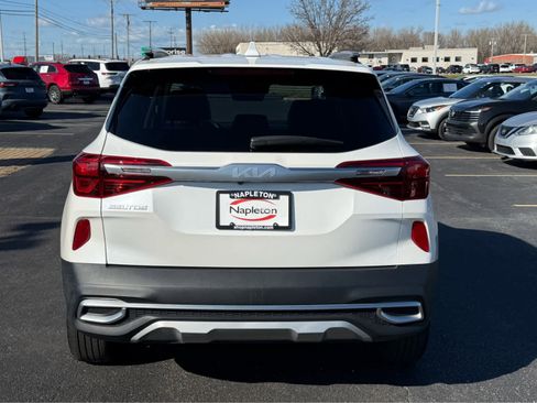 Used 2023 Kia Seltos EX image 6
