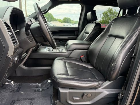 Used 2020 Ford Expedition XLT w/ Equipment Group 202A AWD/4WD image 20