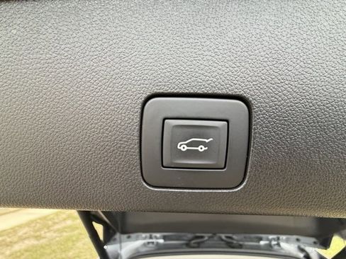 Used 2023 Buick Encore GX Select w/ Sport Touring Package image 14