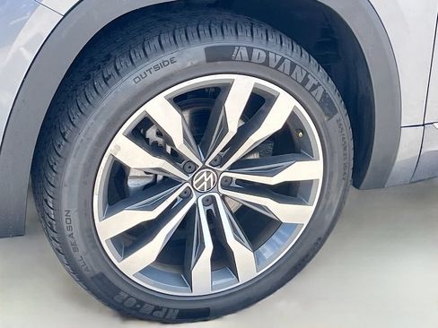 Used 2023 Volkswagen Atlas SEL Premium AWD/4WD image 34