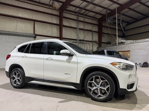 Used 2018 BMW X1 sDrive28i FWD image 3