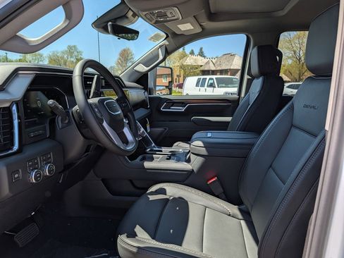 New 2026 GMC Sierra 3500 Denali w/ Denali Reserve Package AWD/4WD image 41