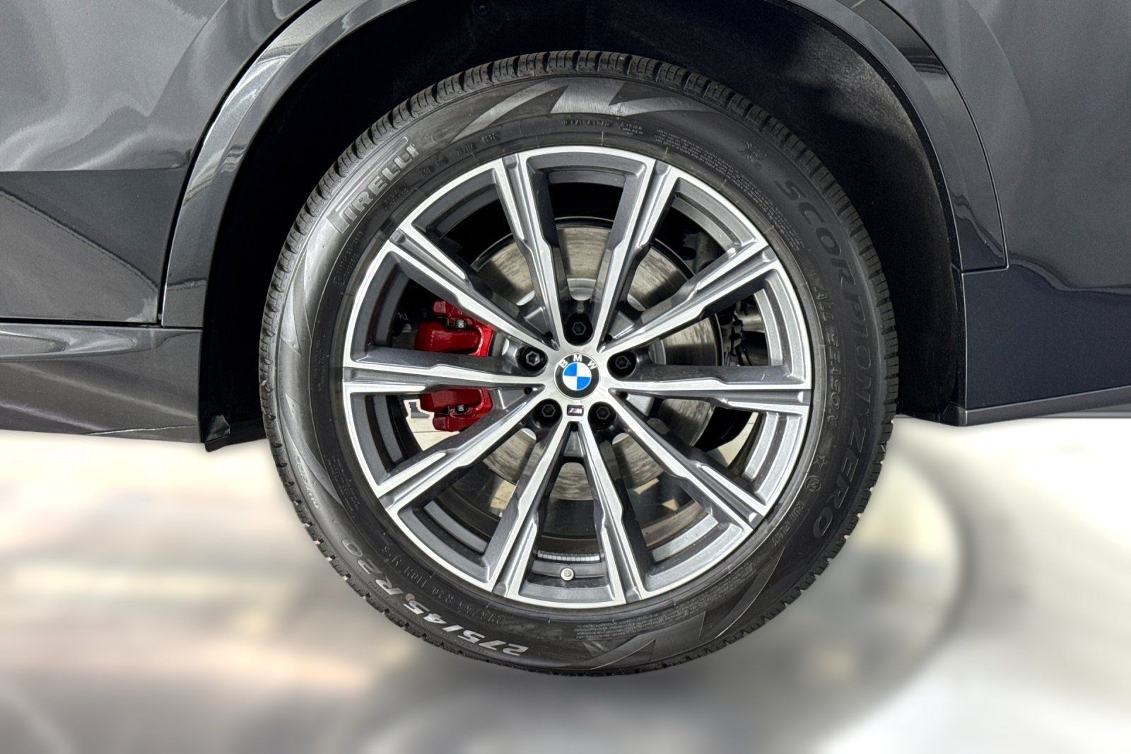 Used 2026 BMW X5 sDrive40i w/ M Sport Package RWD image 13