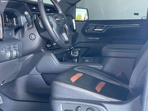 Used 2023 GMC Sierra 1500 AT4 AWD/4WD image 15