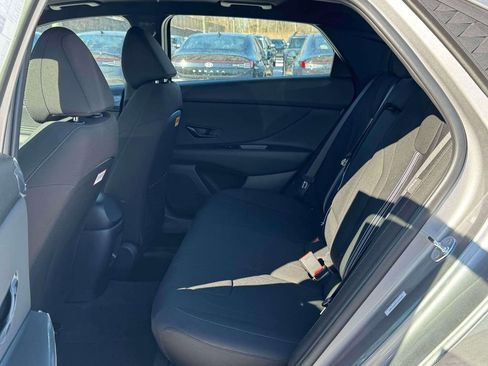 New 2026 Hyundai Elantra SEL Sport Premium FWD image 9
