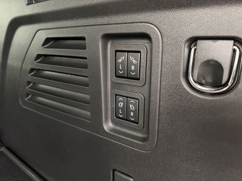 New 2026 GMC Acadia Denali Ultimate w/ LPO, Floor Liner Package image 30