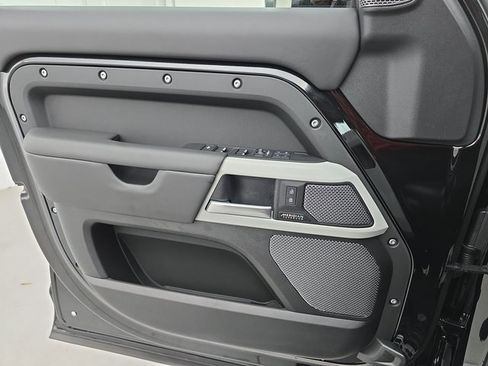 Certified 2024 Land Rover Defender 110 X-Dynamic SE image 27