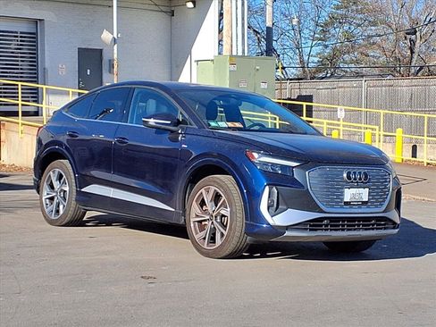 Used 2023 Audi Q4 e-tron Premium image 2