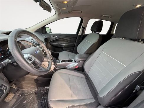 Used 2015 Ford Escape SE image 9