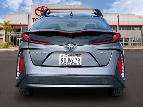 Used 2022 Toyota Prius Prime XLE image 4
