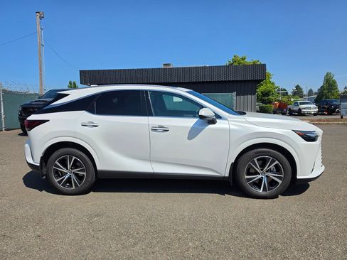 Used 2023 Lexus RX 350h w/ Accessory Package (Z1) AWD/4WD image 4