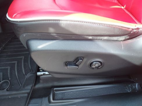 Used 2020 Chrysler Pacifica Limited w/ Quick Oder Package 2EV RED-S image 15