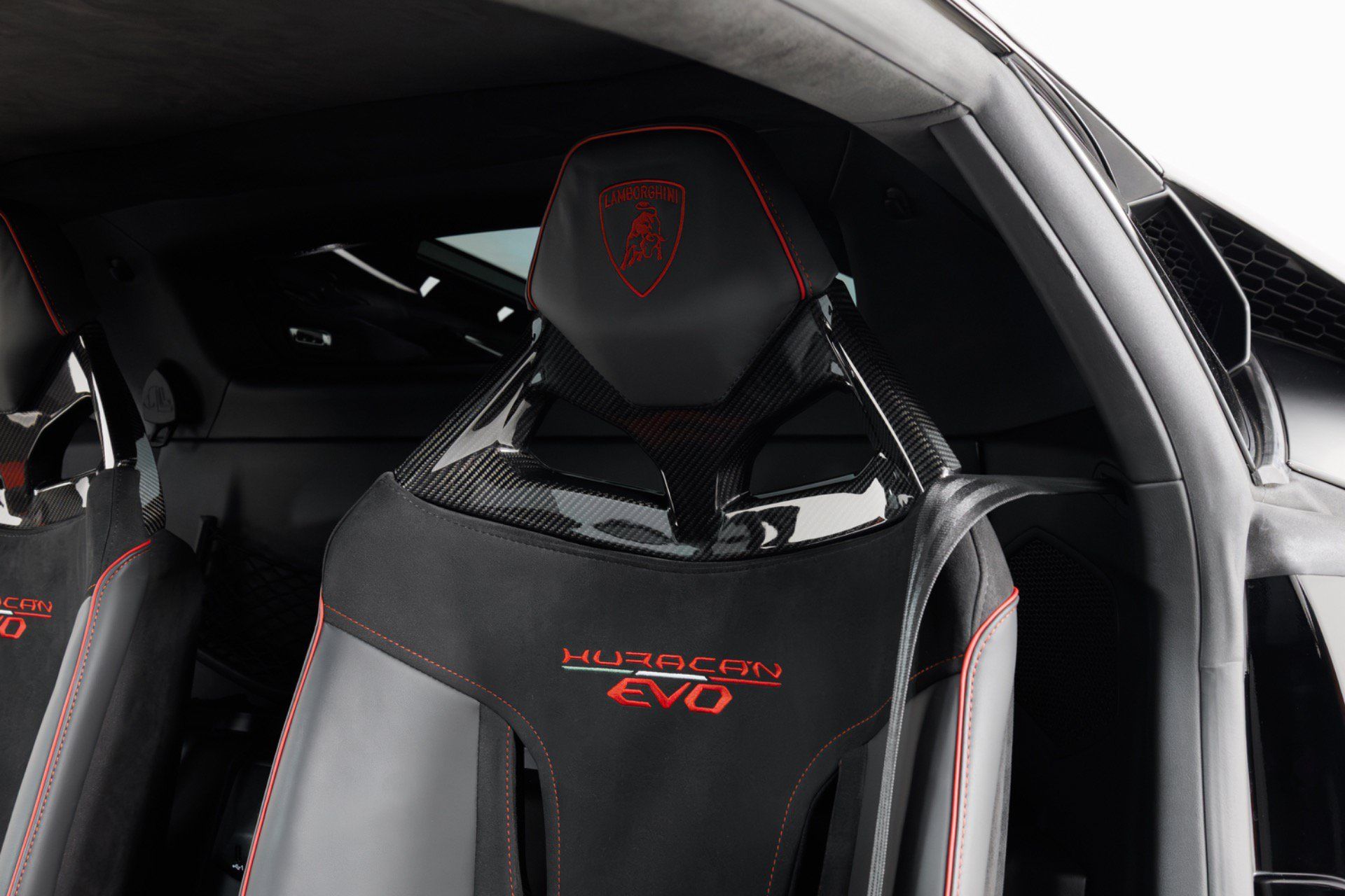 Used 2023 Lamborghini Huracan EVO RWD image 17