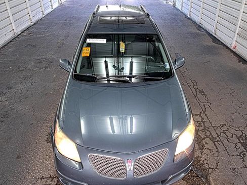 Used 2006 Pontiac Vibe w/ Sport Package FWD image 3