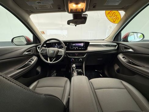 Used 2024 Buick Encore GX Preferred FWD image 3