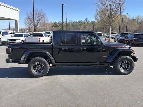 New 2026 Jeep Gladiator Mojave image 13