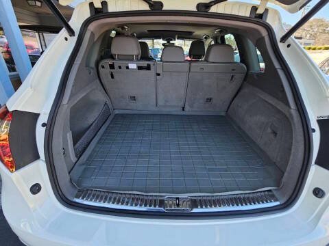 Used 2012 Porsche Cayenne AWD/4WD image 18